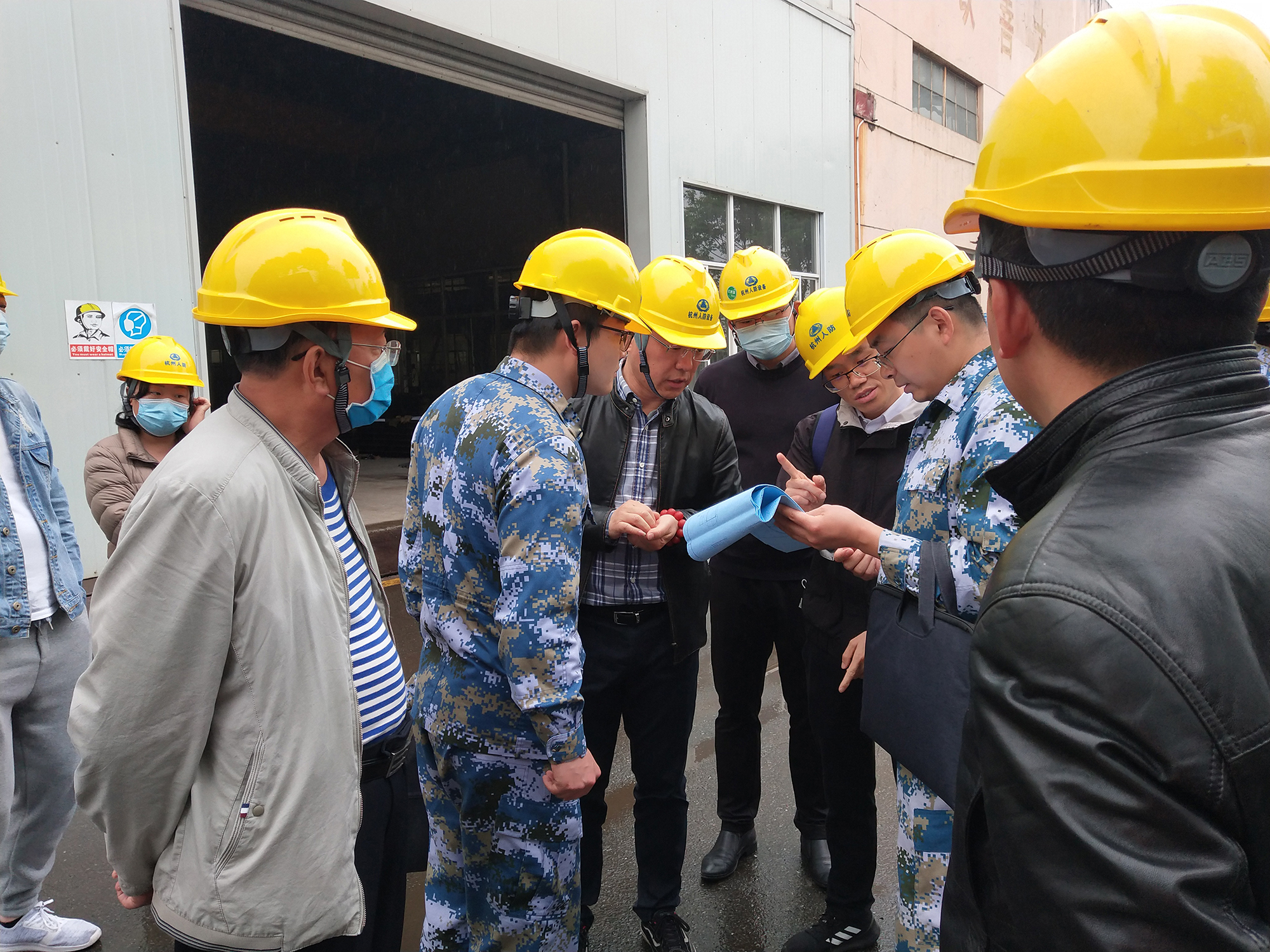  东部战区某部来我司考察